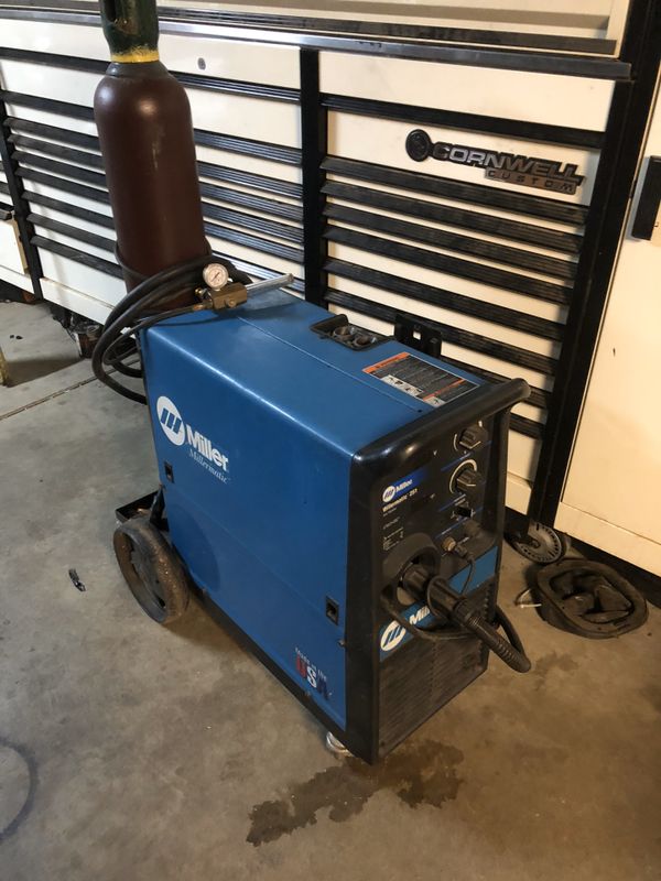Miller Millermatic 251 300 amp Digital mig welder for Sale in Riverside