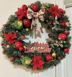 Holiday Christmas Wreaths!! (S,M,L)