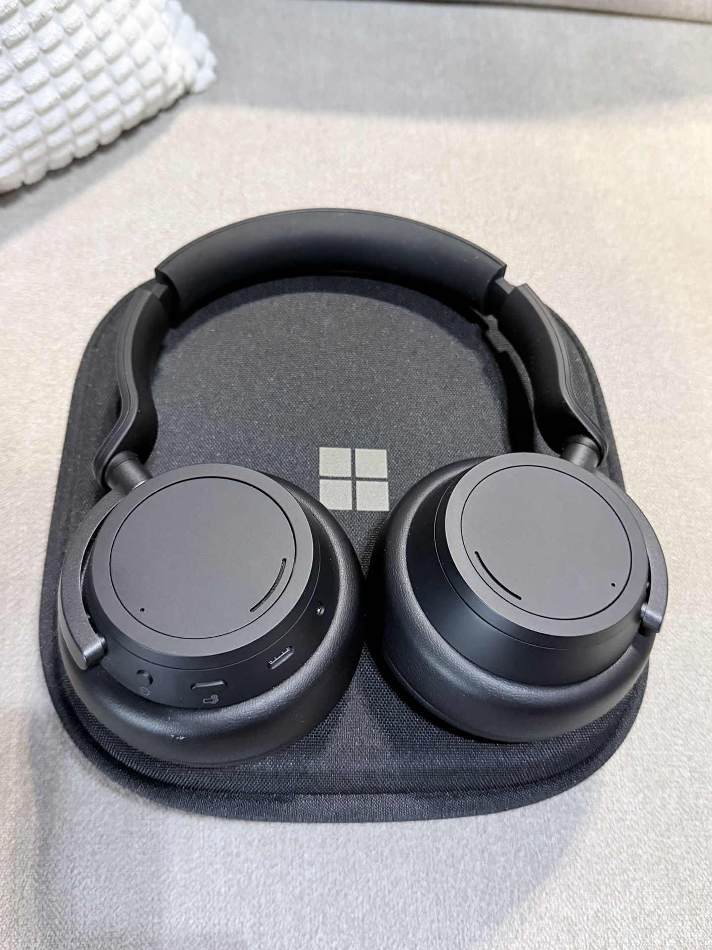 Microsoft Surface Headphones 2