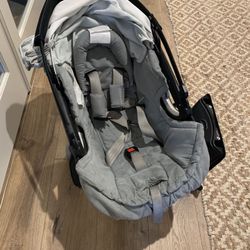 Orbit carseat set w stroller attachments