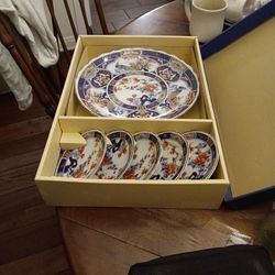 Japanese Spcial Occasion Plate And Saucers