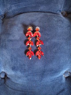 Fashion Jewelry Earrings. 