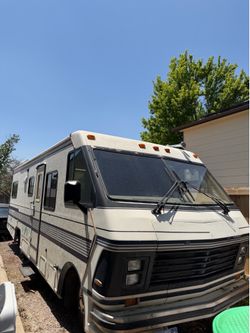 Off grid ready camper