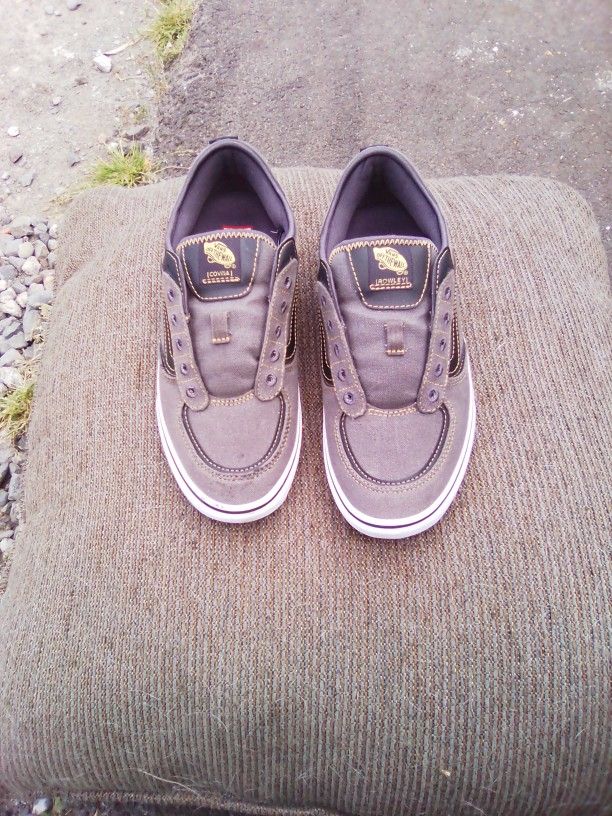 Vans Covina Size 9