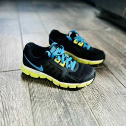 Nike Dual Fusion ST 2 Black Volt Blue Women's Sneaker's Size 6.5