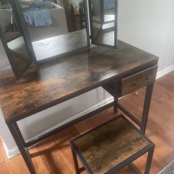 Cute vanity set w/ mirror + stool 💕 NEED GONE ASAP