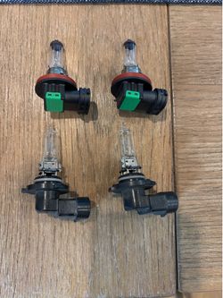 Toyota Headlight Bulbs (Low &High Beams)