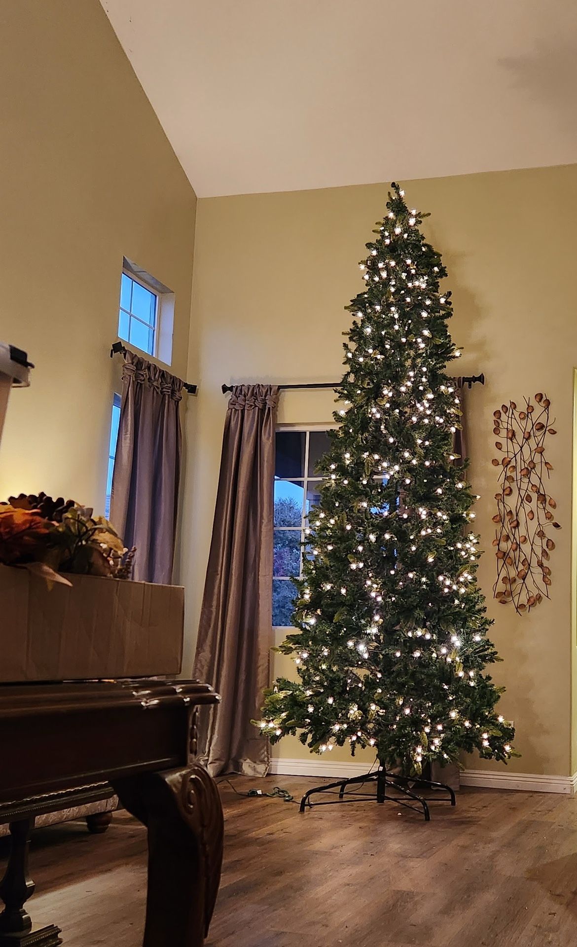 12ft Pre-lit Frasier Fur Christmas Tree 