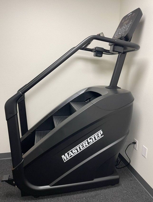 BRAND NEW CARDIO STAIR STEPPER EXERCISE STAIR MASTER IN BOX - FREE DELIVERY