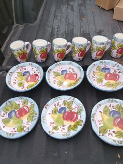 Black Forest Fruits Dinner Ware