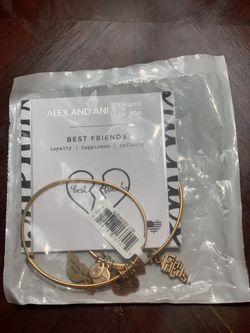 BRAND NEW Alex and Ani Bracelet