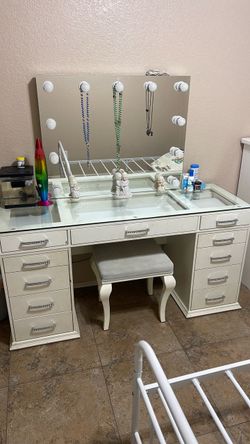49.2" Makeup Vanity With 8 Drawers & Power Outlet And Glass Top By Mercer41 4.5 129 Reviews Popular 43 people viewed in the last 5 hrs Summer Markdown