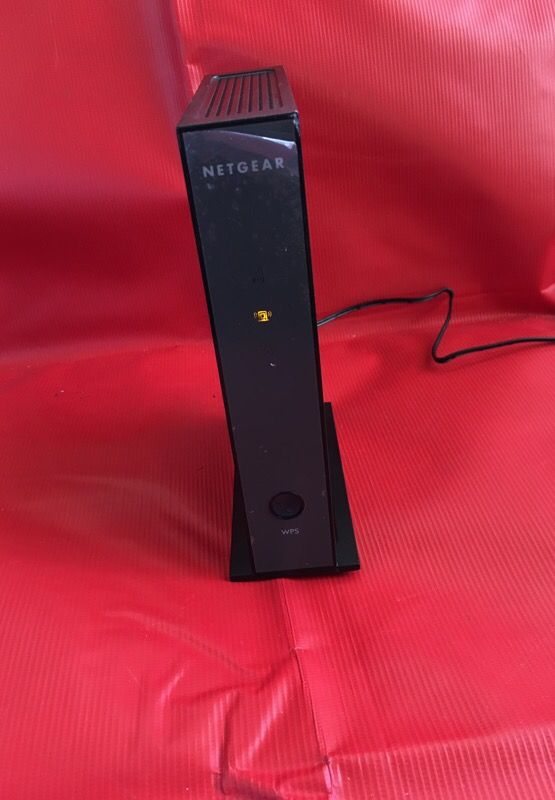 Netgear universal Wi-Fi range extender model number WN2000RPTv2