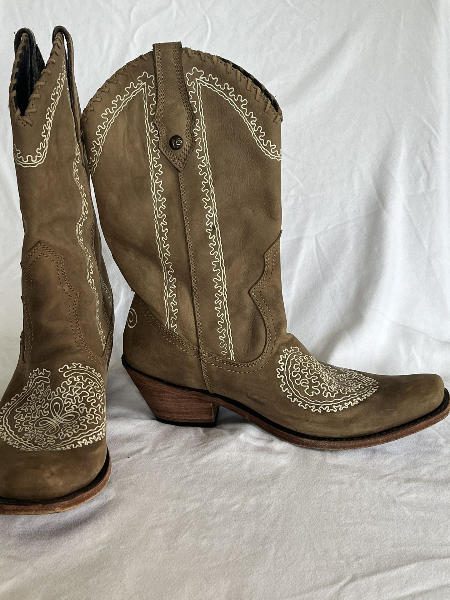 Women's Liberty Black Western/cowgirl style leather boots, tan, size 9.5