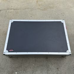 Gator Flight Case For DJ Controller 
