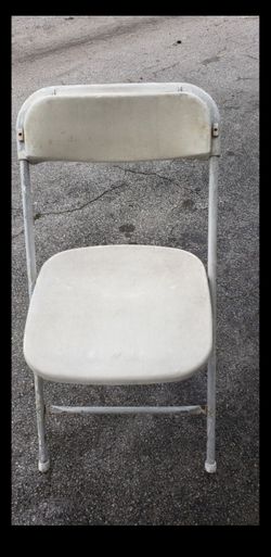 70 white party chairs