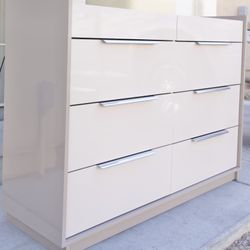 High Gloss 8 Drawer Dresser With LED Lights and  Glass Top
