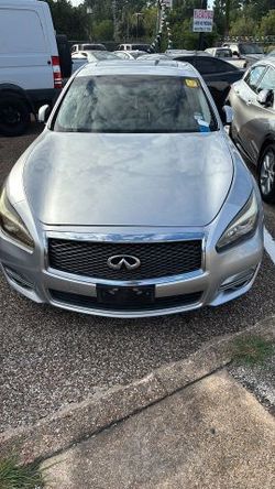 2015 INFINITI Q70