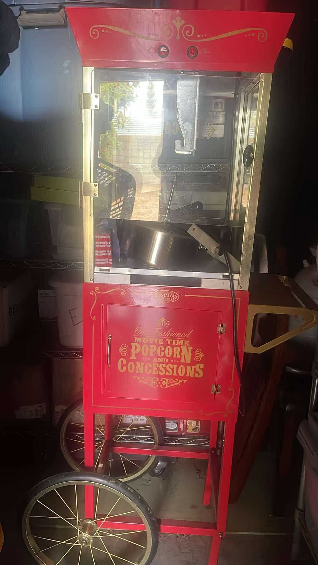 Popcorn Machine 