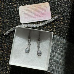 Swarovski wedding Bracelet And  Earrings