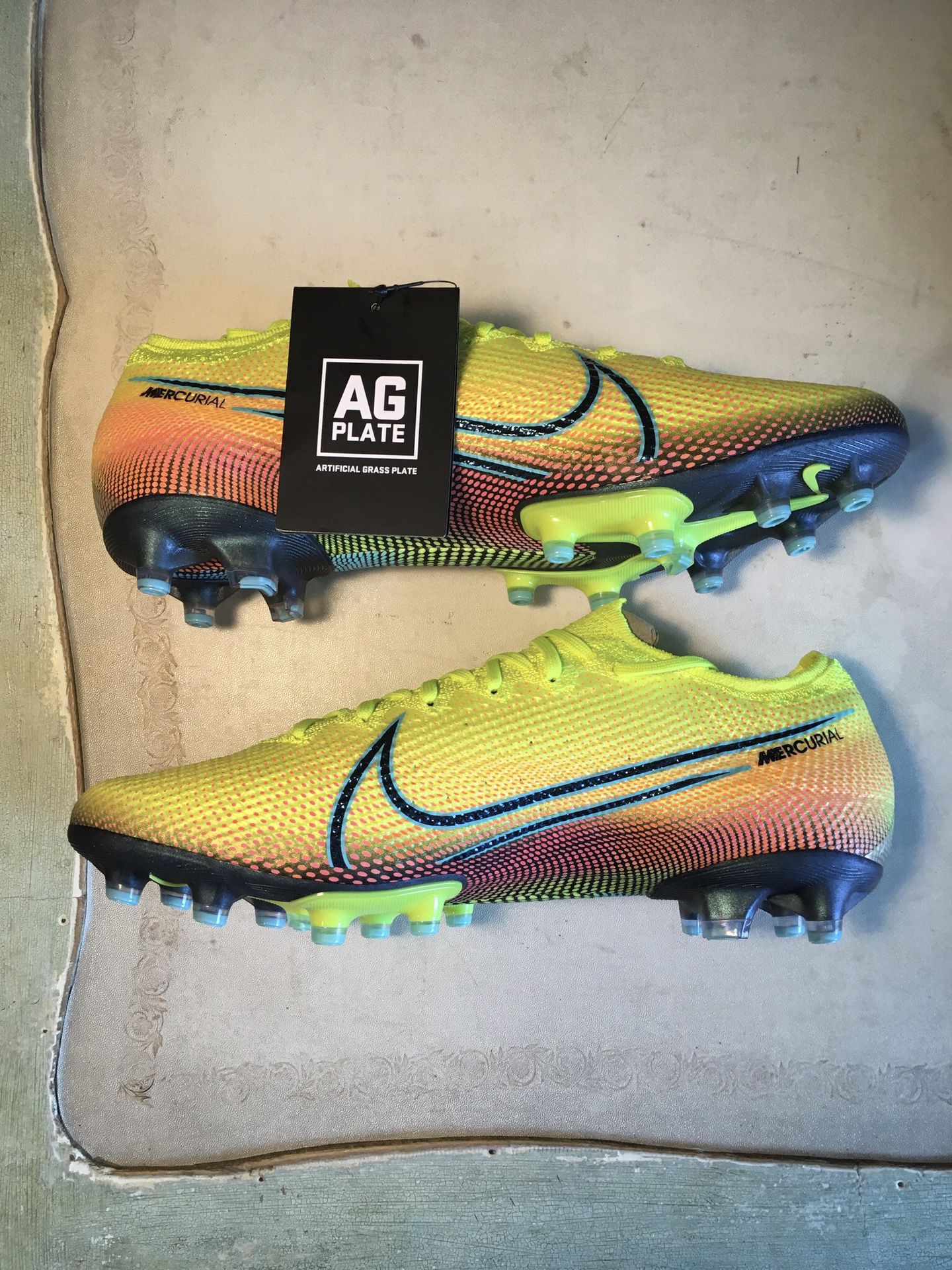 Nike Mercurial Vapor 13 Elite MDS 2 AG artificial grass soccer cleats -  size 9 for Sale in Seattle, WA - OfferUp