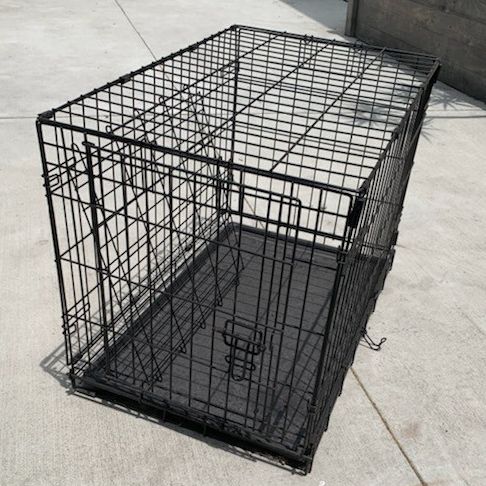 Medium size Dog Crate Plus Accessories for Sale in San Diego, CA