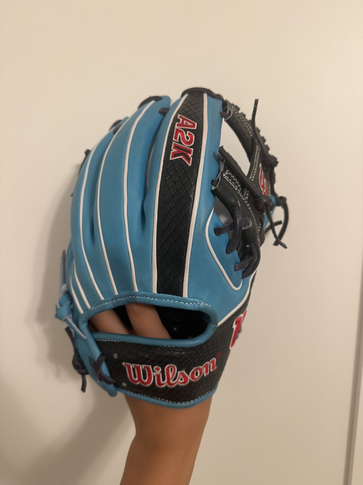 MINT CONDITION NEW WILSON A2K