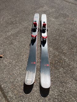 Rossignol Soul 7 skis, 172cm, with Salomon STH 16 bindings.