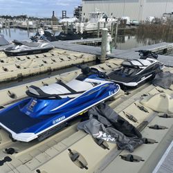 (2) 2018 Yamaha Vx Cruiser HO Wave Runners