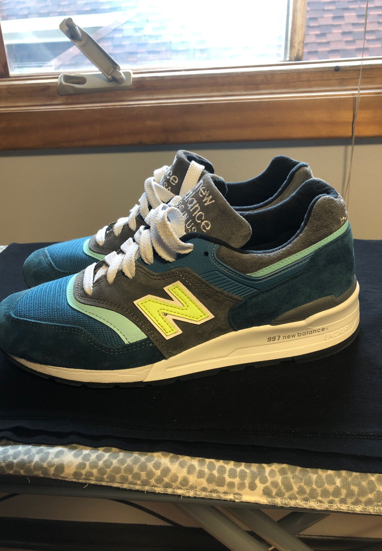 New Balance shoes men size 9 US