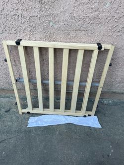 Door gate