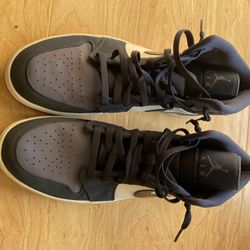 Air Jordan 1