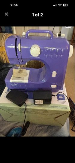 Singer Pixie Craft Sewing Machine – NEW, Never Used 💜