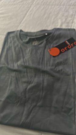 New Men’s L SS Wool T shirts Gray & Black