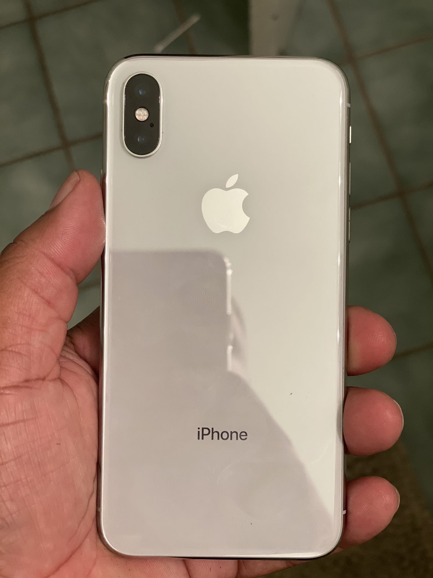 iPhone X 64GB AT&T