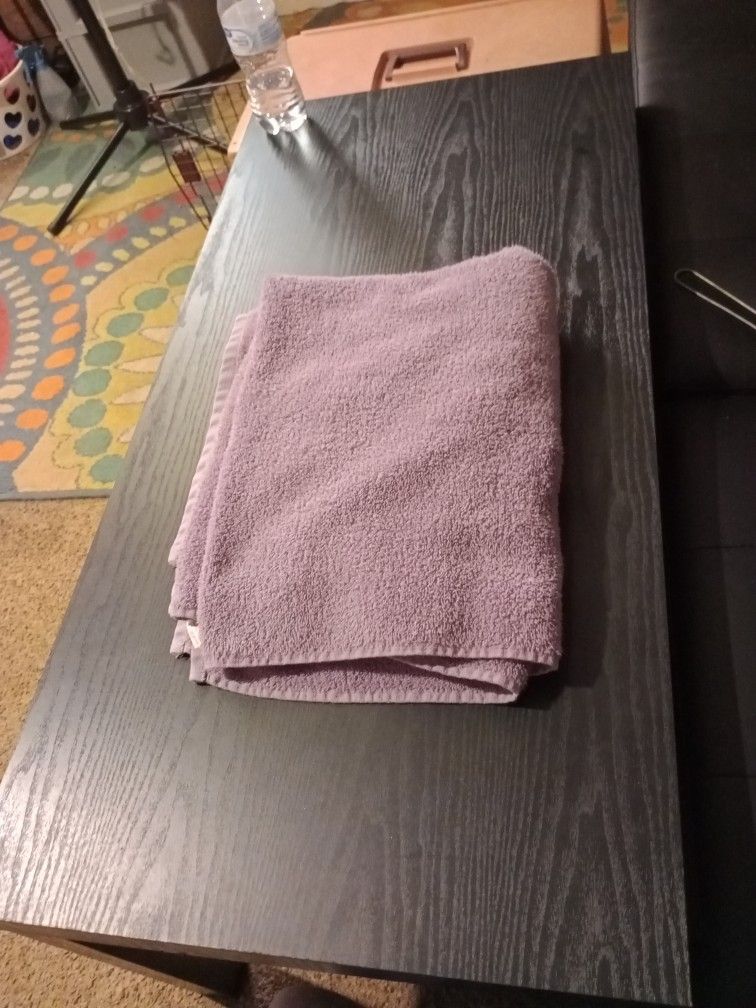 🩷 Purple Fluffy Towel