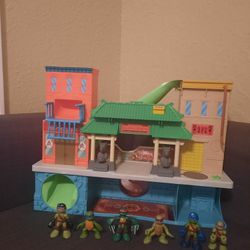 Ninja Turtle Play Set with Figures