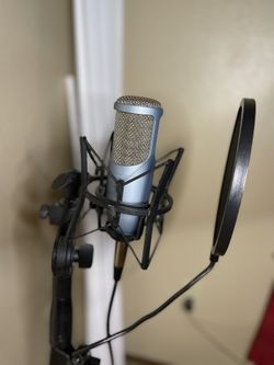 Studio Equipment (Great Condition)