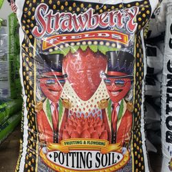 FoxFarm Strawberry Fields Potting Soil 1.5 Cu Ft 