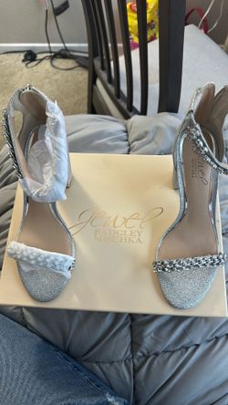 Silver Heels, Badgley Mischka Size 7