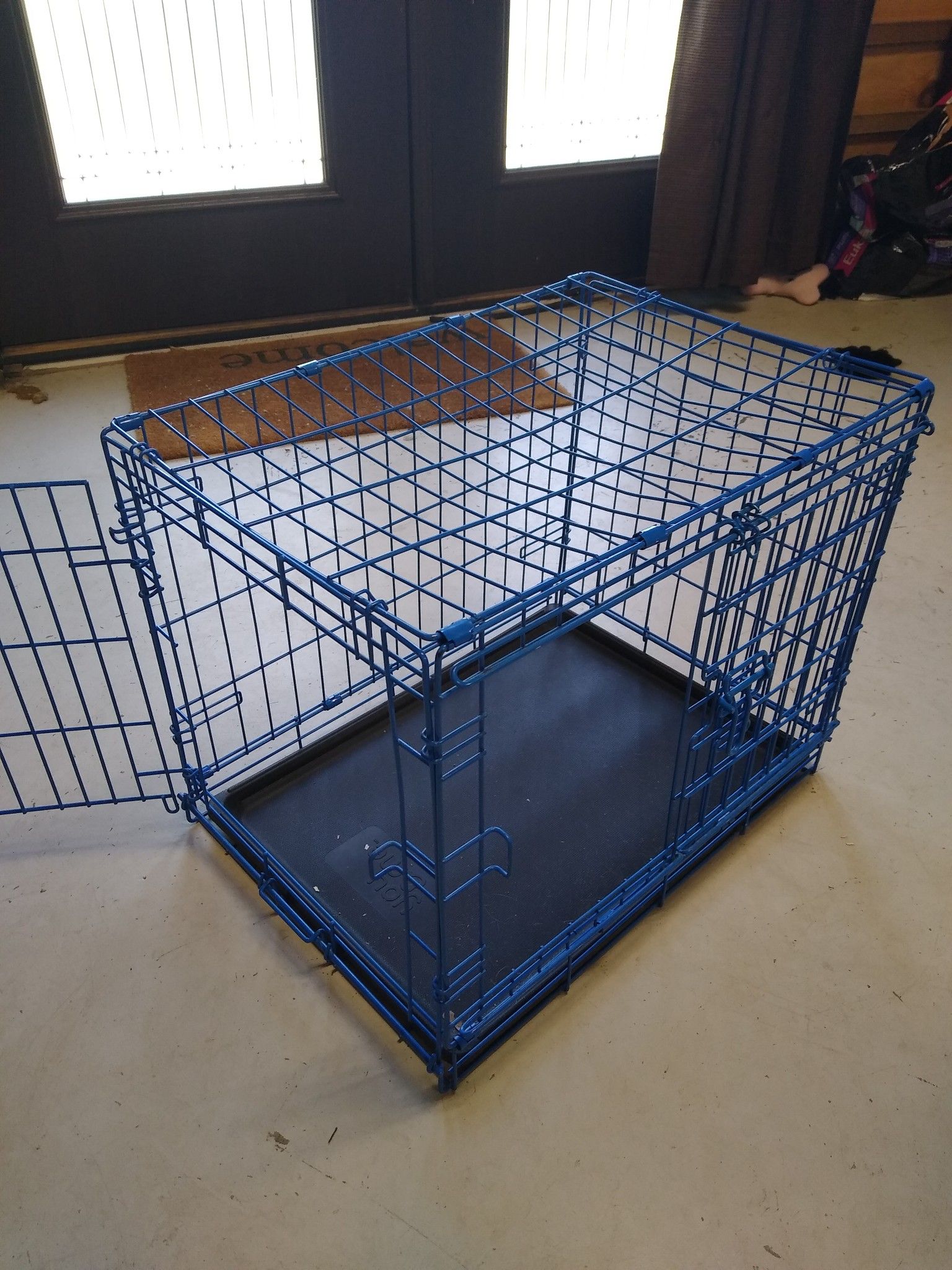 24" x 17" x 20" Dog Crate