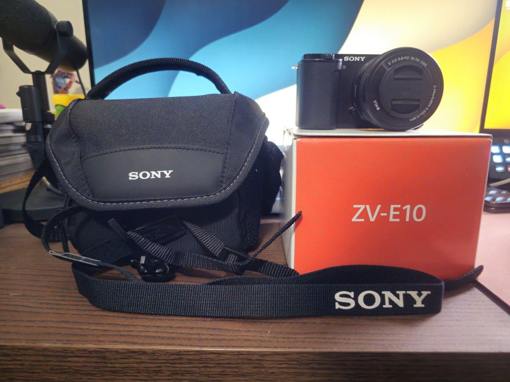 Like-New Sony ZV-E10 with All ORIGINAL Items And FREE SONY BAG