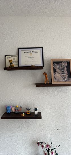 5 wooden shelves