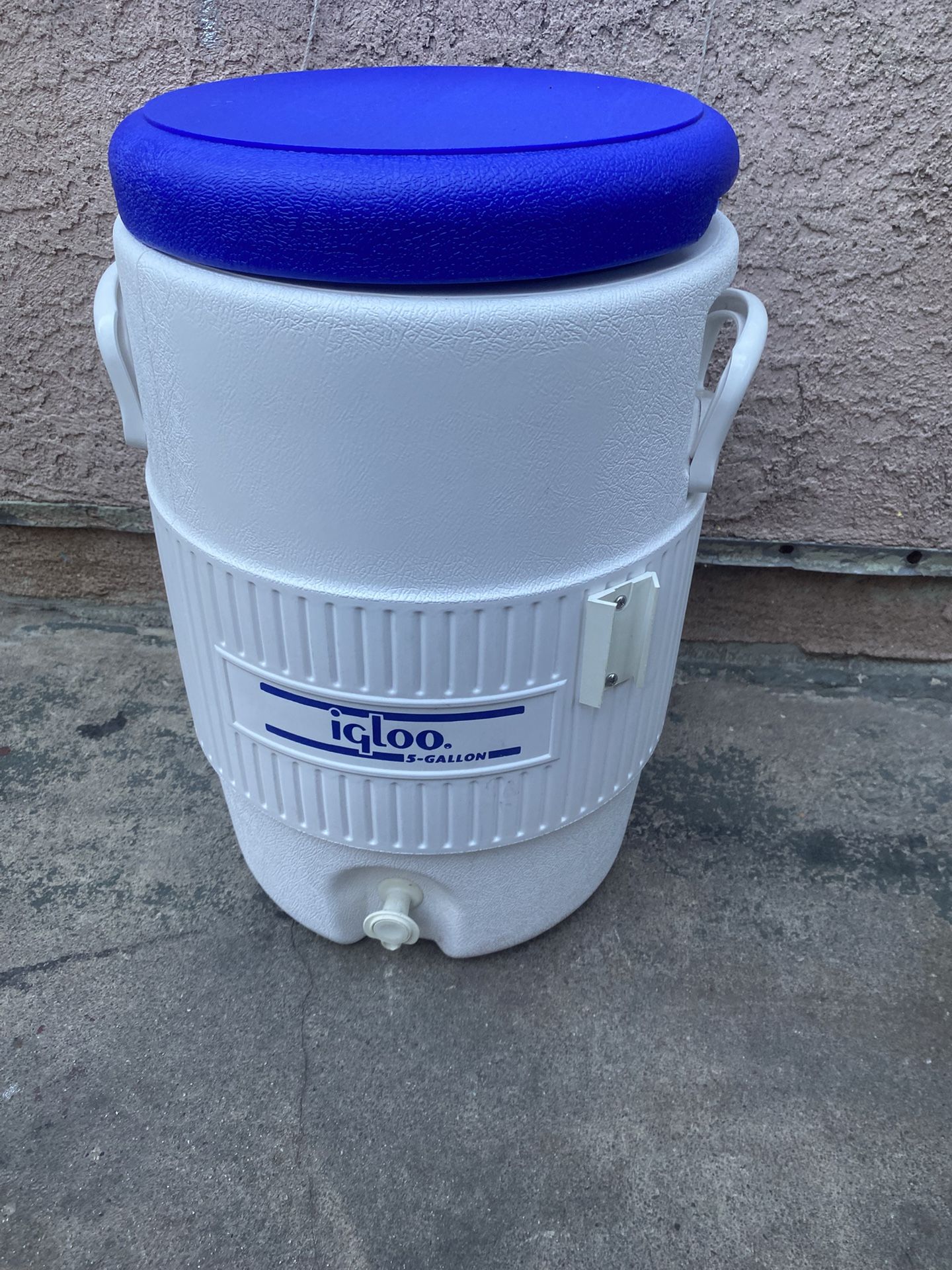 Cooler