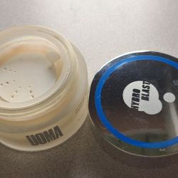 Uoma Beauty Hydroblast Finishing Powder