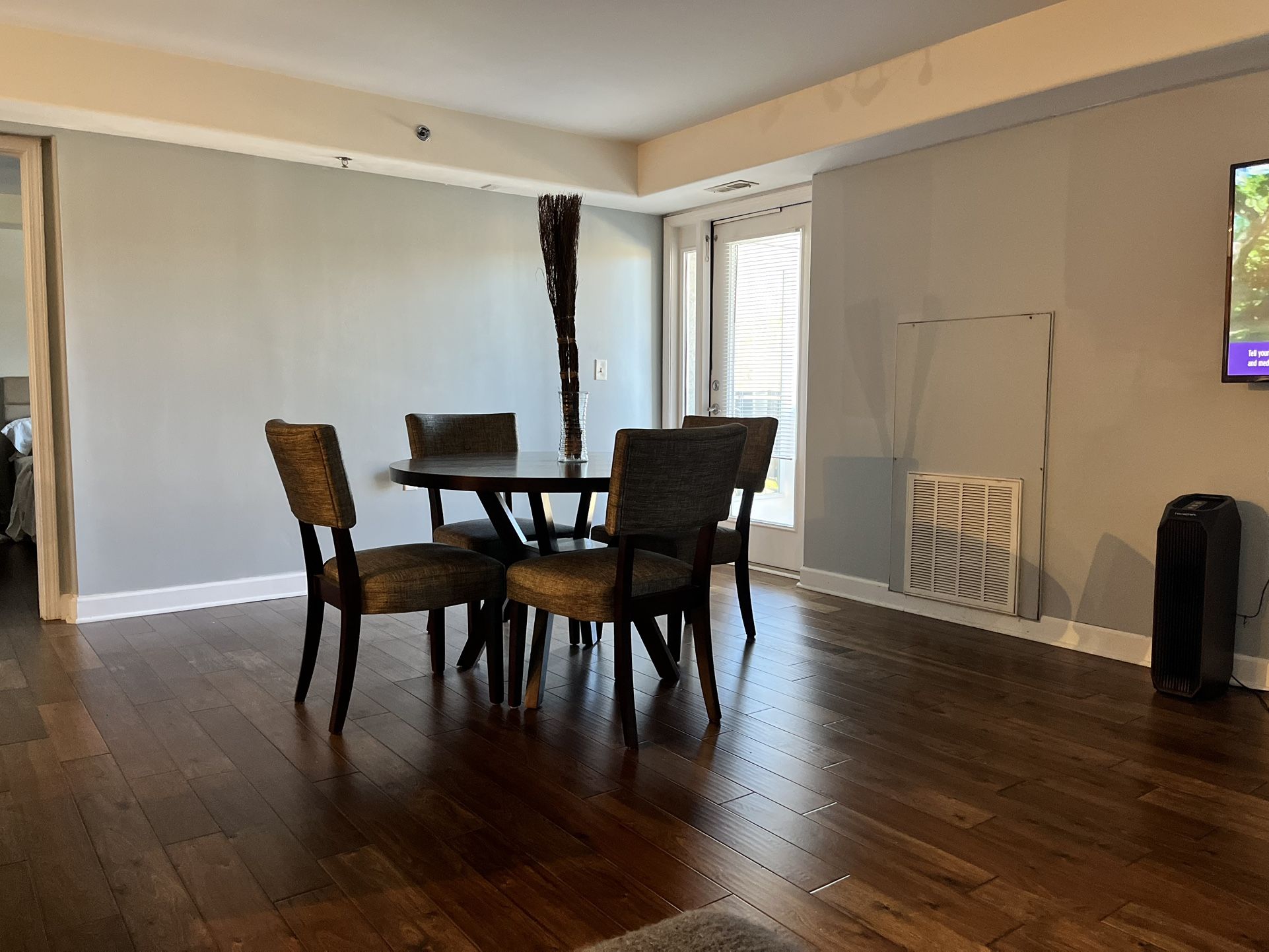 Dining Room Table And Chairs