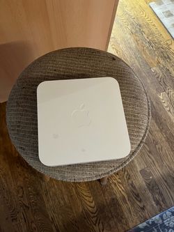 Apple AirPort Extreme Base Station