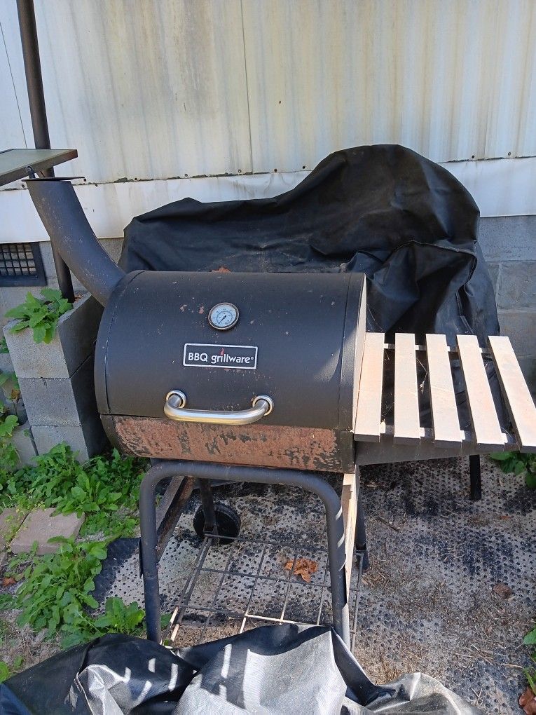 BBQ GRILLWARE SMOKER/GRILL with COVER
