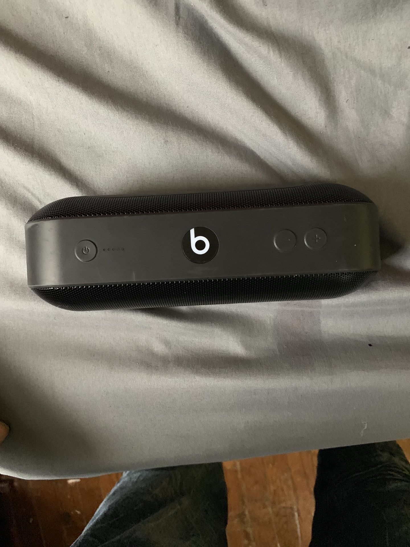 Beats by Dre pill speaker