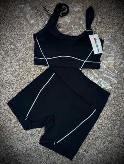 Lululemon black sports bra + biker shorts set (new with tag) - Size 2